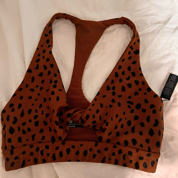 NWOT BEACH RIOT Twist Sports Bra - Picture 3 of 4